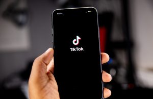On pourra postuler pour un emploi sur TikTok